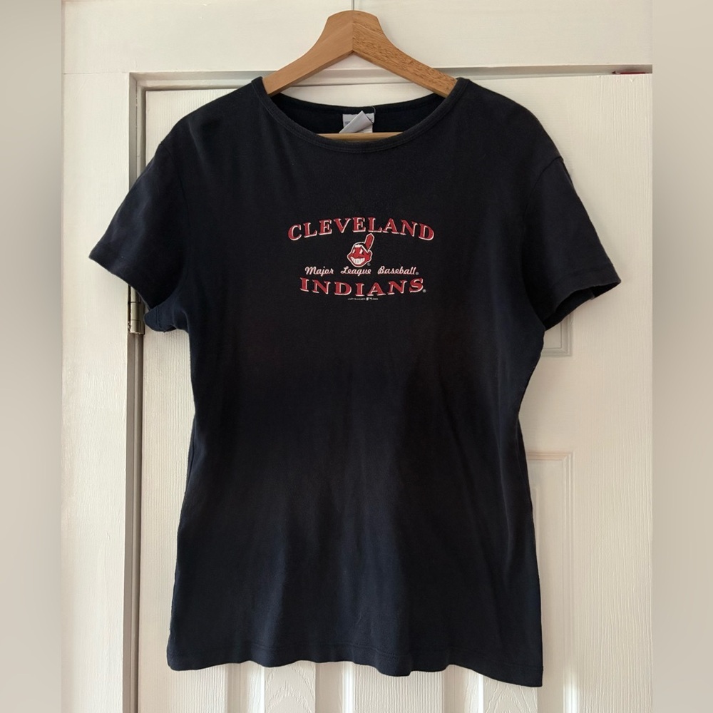 Cleveland Indians‎ Genuine Merchandise Navy Top Size Large